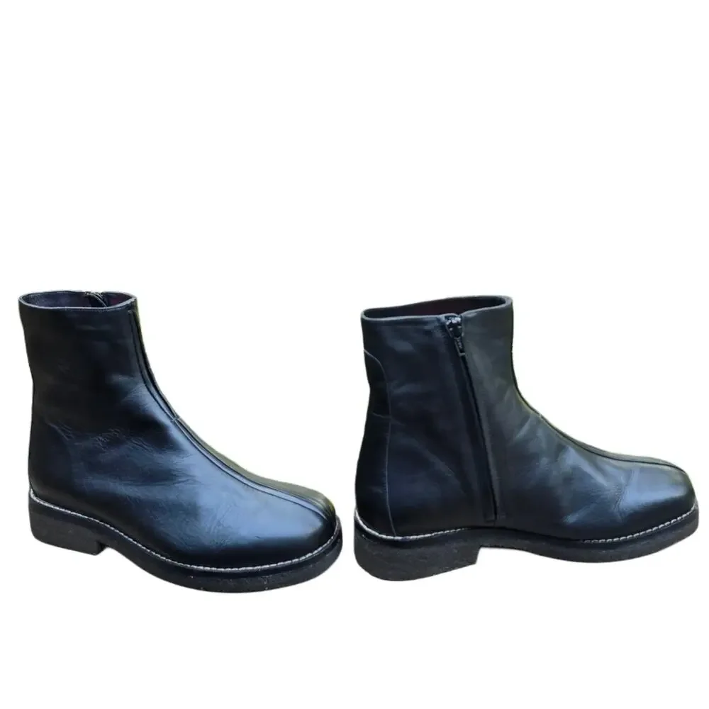 Minimalist Black Leather Boots Piped Center Seam Boots Crepe Sole Size EU 44